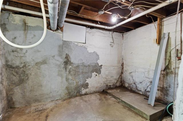 4135 NE Kelsey Road, Kansas City, MO 64116