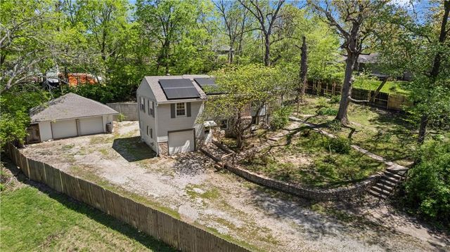 4135 NE Kelsey Road, Kansas City, MO 64116