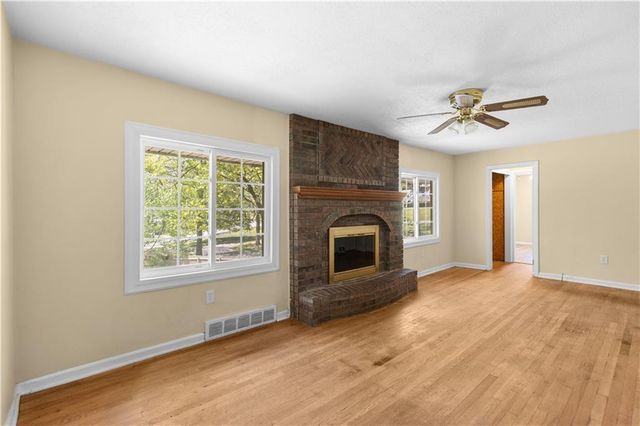 4135 NE Kelsey Road, Kansas City, MO 64116