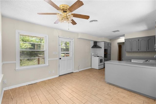 4135 NE Kelsey Road, Kansas City, MO 64116