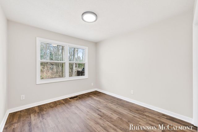 16151 Terrace Road, Spring Lake, MI 49456