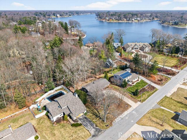 16151 Terrace Road, Spring Lake, MI 49456