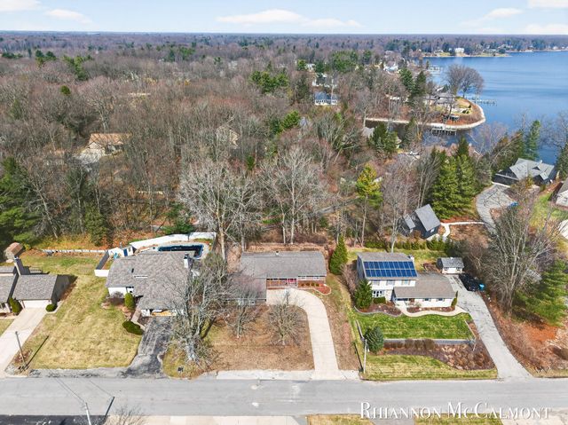 16151 Terrace Road, Spring Lake, MI 49456