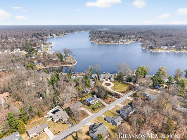 16151 Terrace Road, Spring Lake, MI 49456