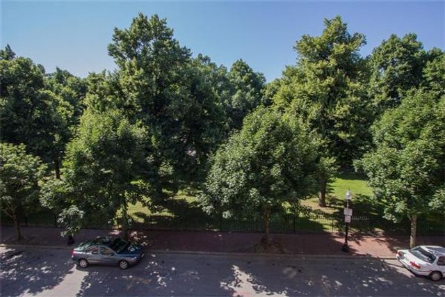 10 St. George Street 301, Boston, MA 02118