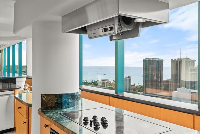 1888 Kalakaua Avenue 3704, Honolulu, HI 96815