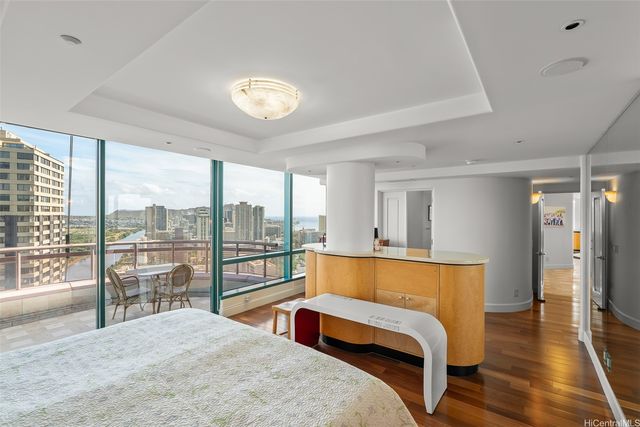 1888 Kalakaua Avenue 3704, Honolulu, HI 96815