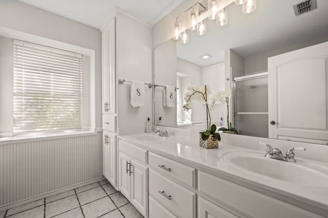 1203 Horizon Court, Granbury, TX 76049