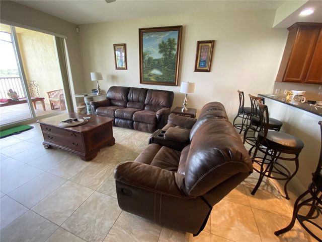 6360 WATERCREST WAY 302, Lakewood Ranch, FL 34202