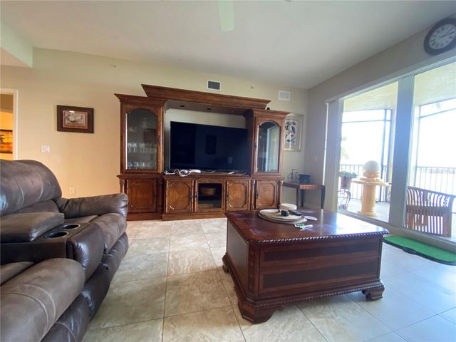 6360 WATERCREST WAY 302, Lakewood Ranch, FL 34202