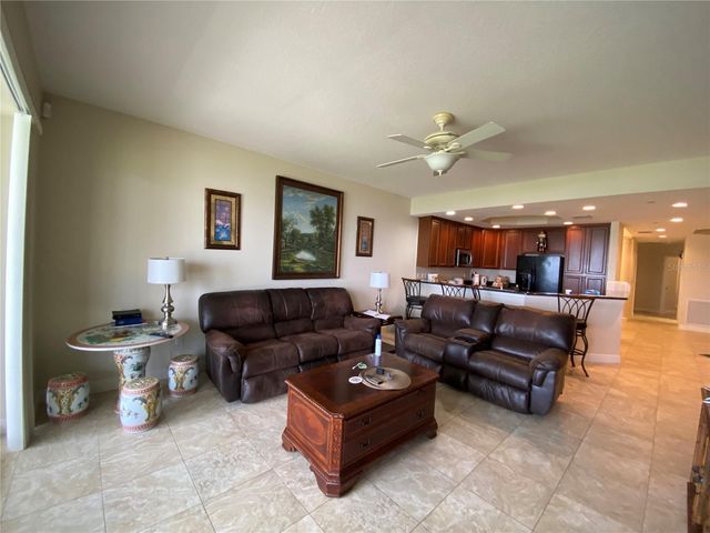 6360 WATERCREST WAY 302, Lakewood Ranch, FL 34202