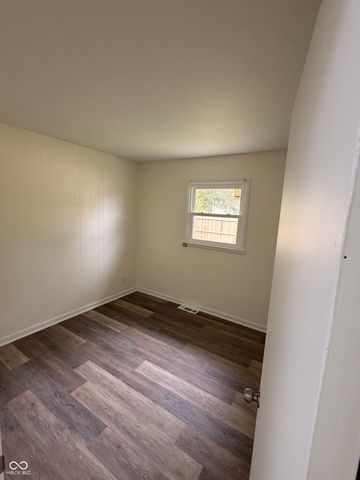 2105 W Purdue Avenue, Muncie, IN 47304