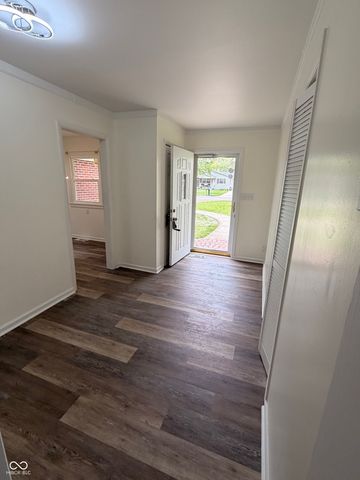 2105 W Purdue Avenue, Muncie, IN 47304