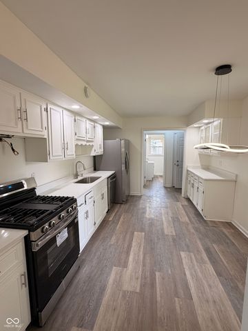 2105 W Purdue Avenue, Muncie, IN 47304