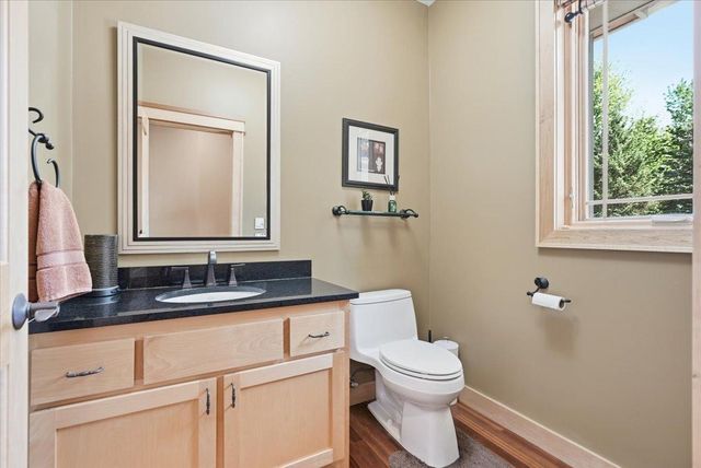 1415 Thelen Farm Trail, Houlton, WI 54082