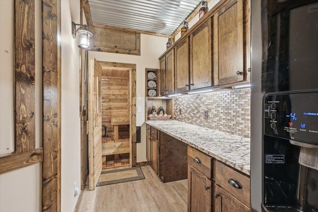 1415 Thelen Farm Trail, Houlton, WI 54082