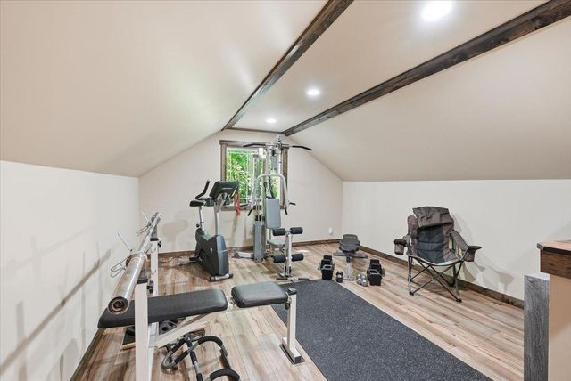 1415 Thelen Farm Trail, Houlton, WI 54082