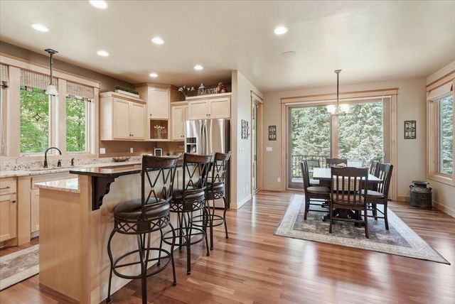 1415 Thelen Farm Trail, Houlton, WI 54082