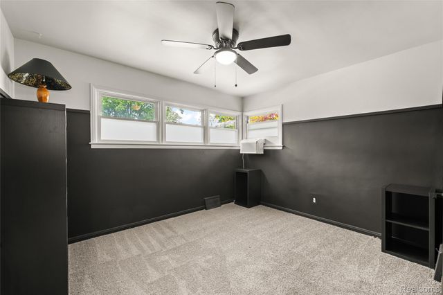 1916 Kalama Avenue, Royal Oak, MI 48067