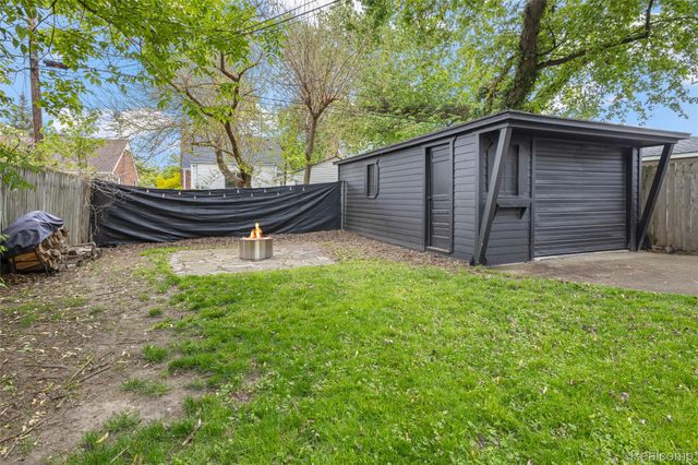 1916 Kalama Avenue, Royal Oak, MI 48067