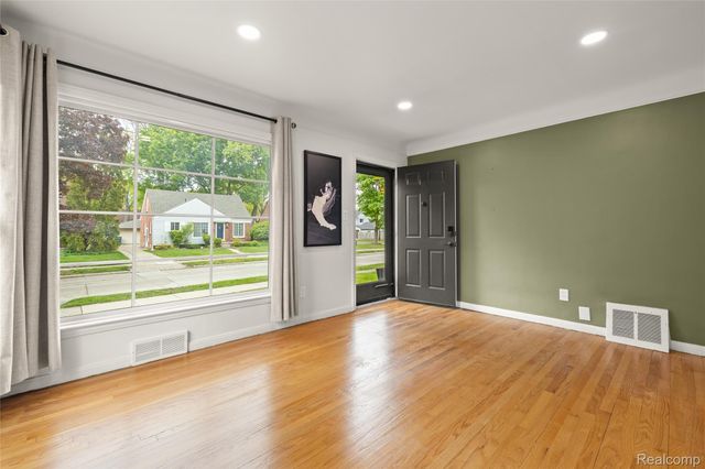 1916 Kalama Avenue, Royal Oak, MI 48067