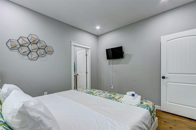 1079 Johnson Road, Gilchrist, TX 77617