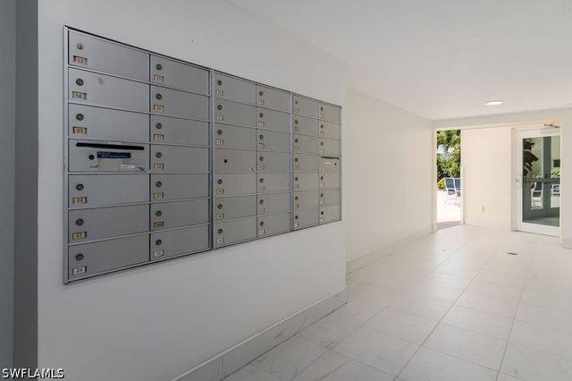 3420 Gulf Shore BLVD N 14, Naples, FL 34103