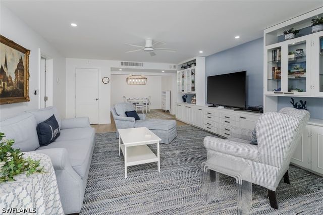 3420 Gulf Shore BLVD N 14, Naples, FL 34103