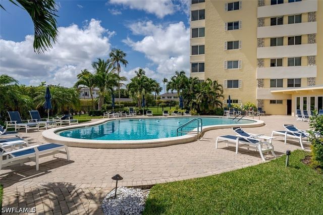 3420 Gulf Shore BLVD N 14, Naples, FL 34103
