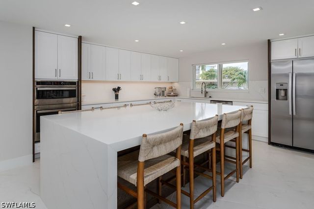 3420 Gulf Shore BLVD N 14, Naples, FL 34103