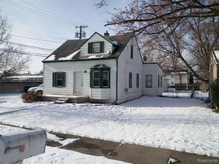11627 Berwyn, Redford, MI 48239