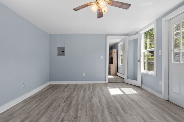 124 Southbridge Rd, Warren, MA 01083