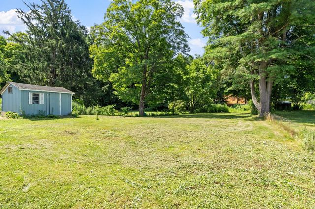 124 Southbridge Rd, Warren, MA 01083