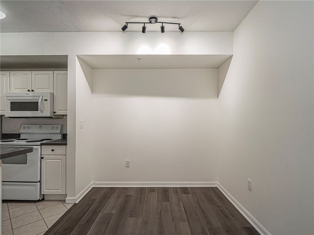 5090 FAIRWAYS Circle H 206, Vero Beach, FL 32967