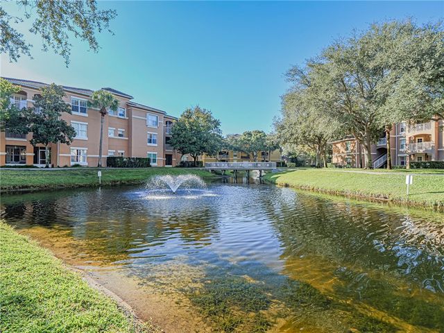 5090 FAIRWAYS Circle H 206, Vero Beach, FL 32967