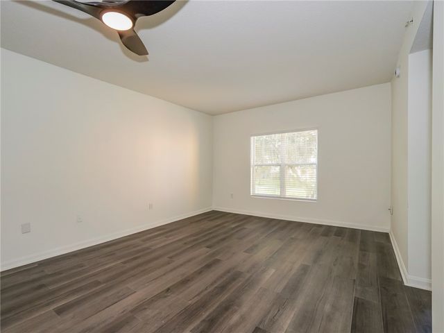 5090 FAIRWAYS Circle H 206, Vero Beach, FL 32967