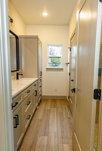 201 Grandview Street, Cleburne, TX 76031