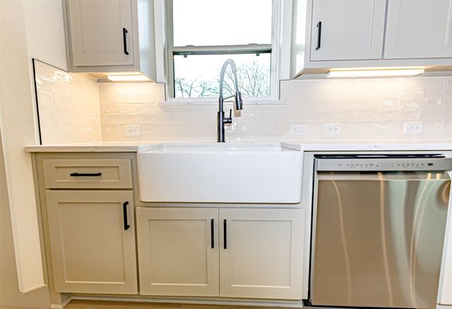 201 Grandview Street, Cleburne, TX 76031