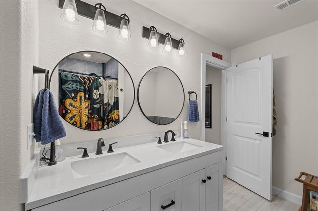 2 Cannich Circle, Bella Vista, AR 72715
