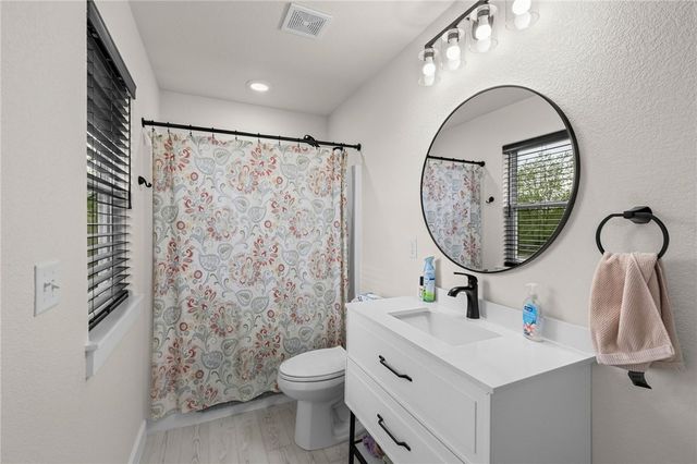 2 Cannich Circle, Bella Vista, AR 72715