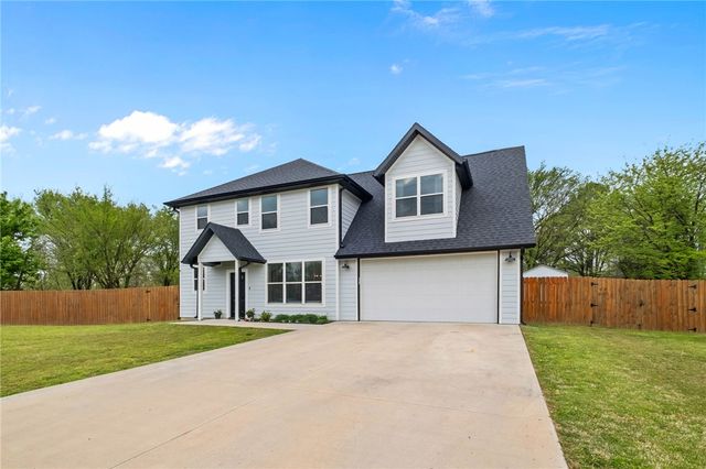 2 Cannich Circle, Bella Vista, AR 72715
