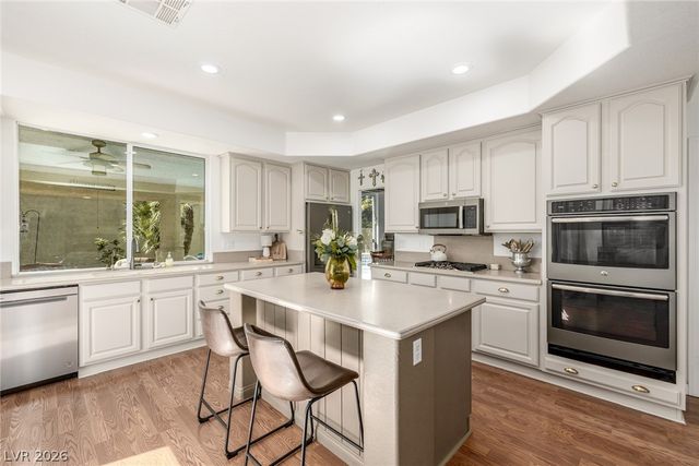 637 Jade Cliffs Lane, Las Vegas, NV 89144