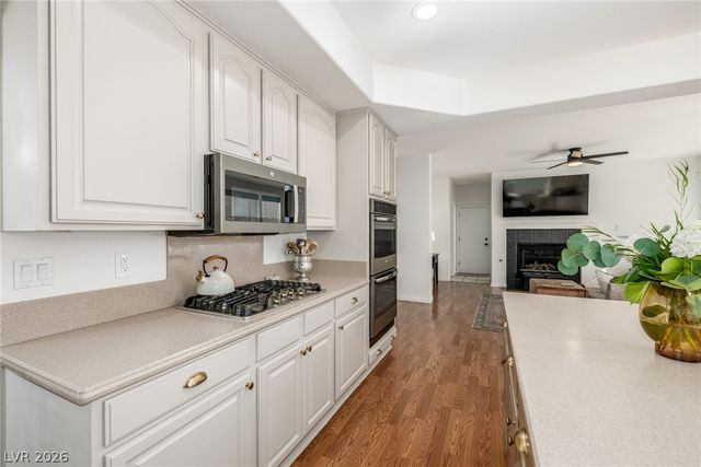 637 Jade Cliffs Lane, Las Vegas, NV 89144