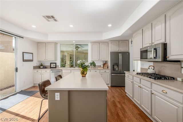 637 Jade Cliffs Lane, Las Vegas, NV 89144