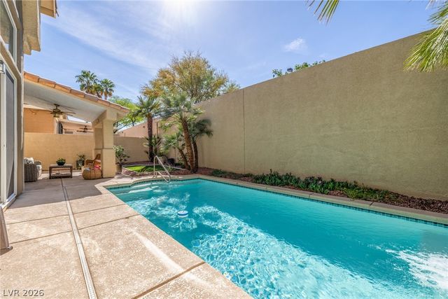 637 Jade Cliffs Lane, Las Vegas, NV 89144