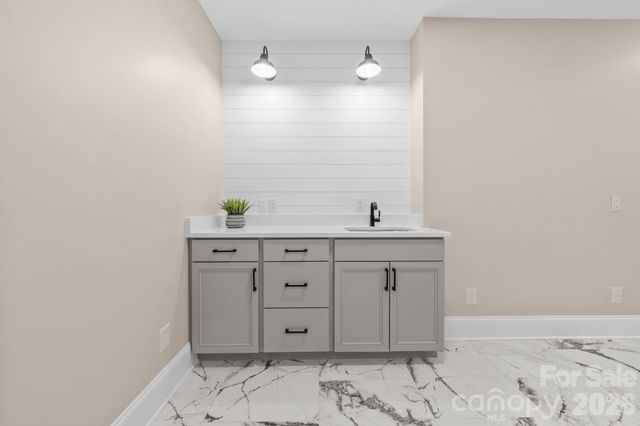 107 Mcauley Court, Mooresville, NC 28117