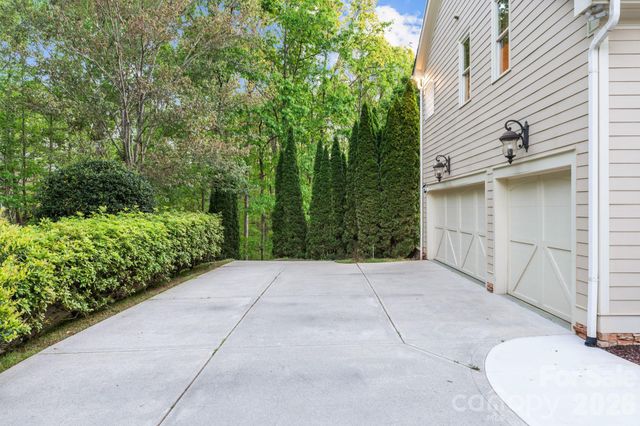 107 Mcauley Court, Mooresville, NC 28117