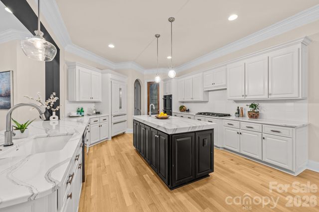 107 Mcauley Court, Mooresville, NC 28117