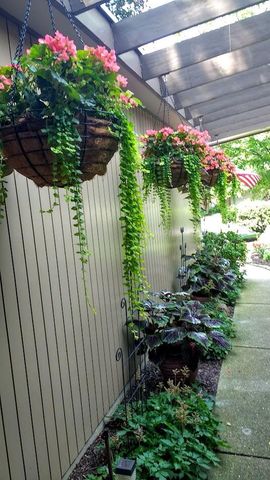 1508 Pinecrest Avenue SE, Grand Rapids, MI 49506