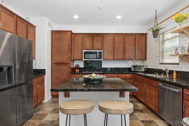 2443 Longstaff Ct., San Marcos, CA 92078